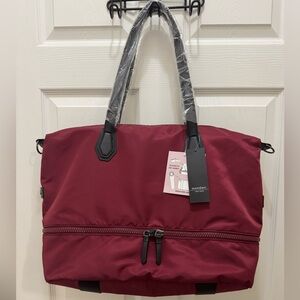 Mondani New York Weekender  Bag - Maroon NWT